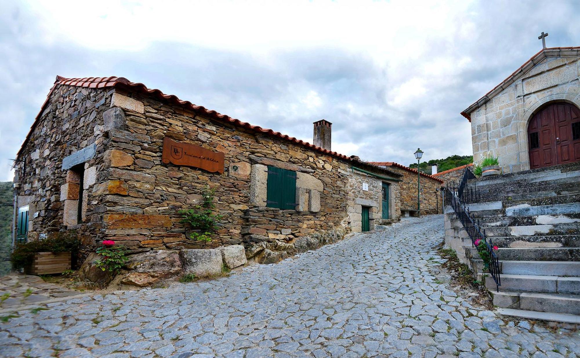Bairro Do Casal - Turismo D'Aldeia Guest House Vila Nova de Foz Coa Exterior photo